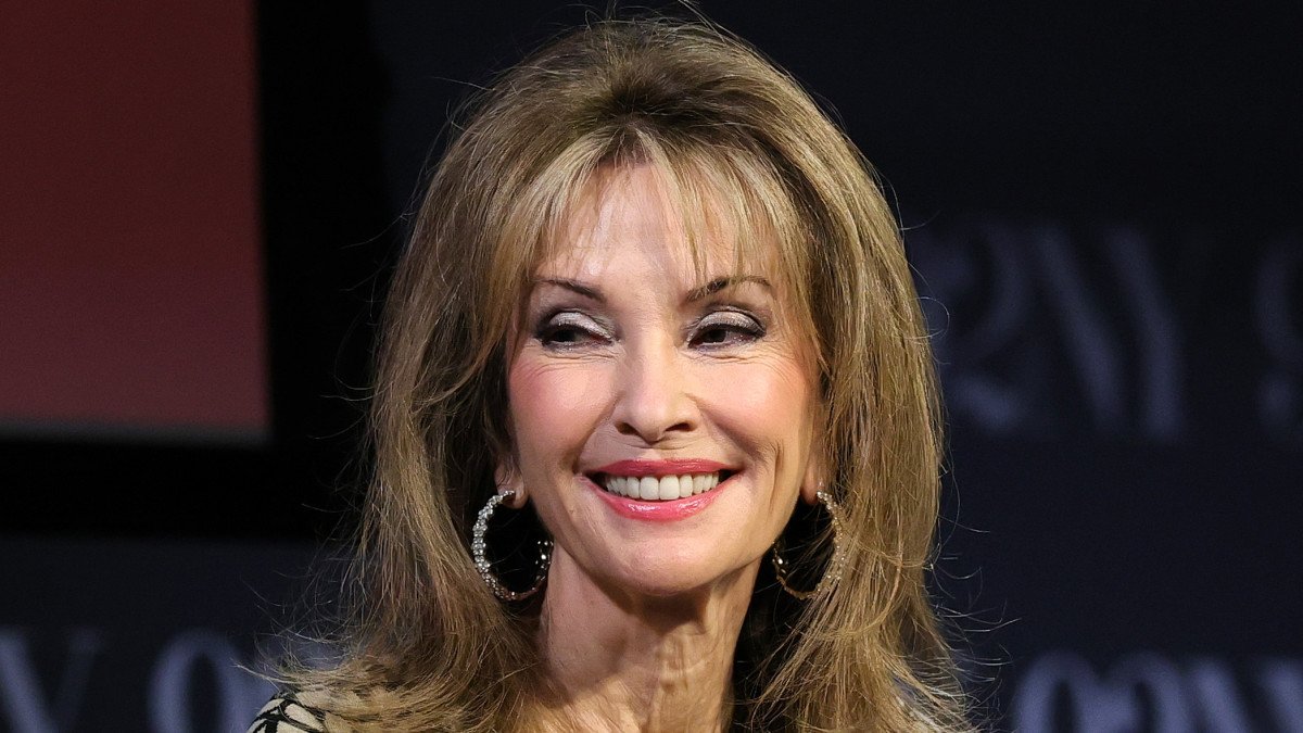 Susan Lucci Meets Sarah Snook on Broadway